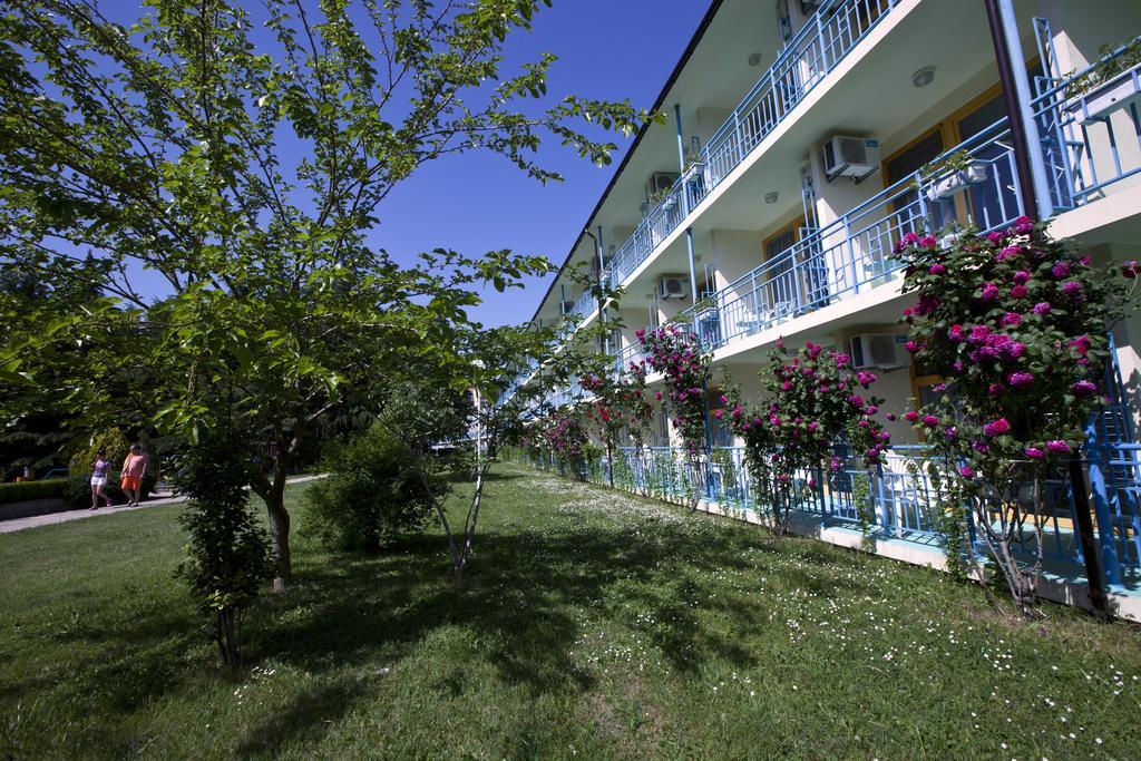 Continental Park Hotel Slăntjev Brjag Exteriör bild