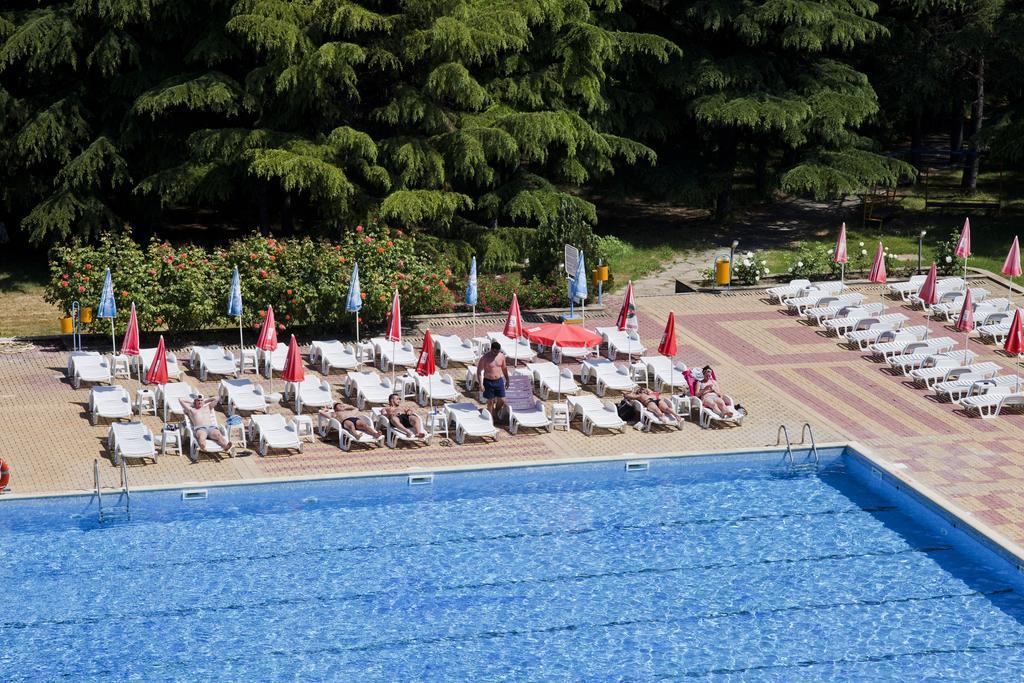 Continental Park Hotel Slăntjev Brjag Exteriör bild